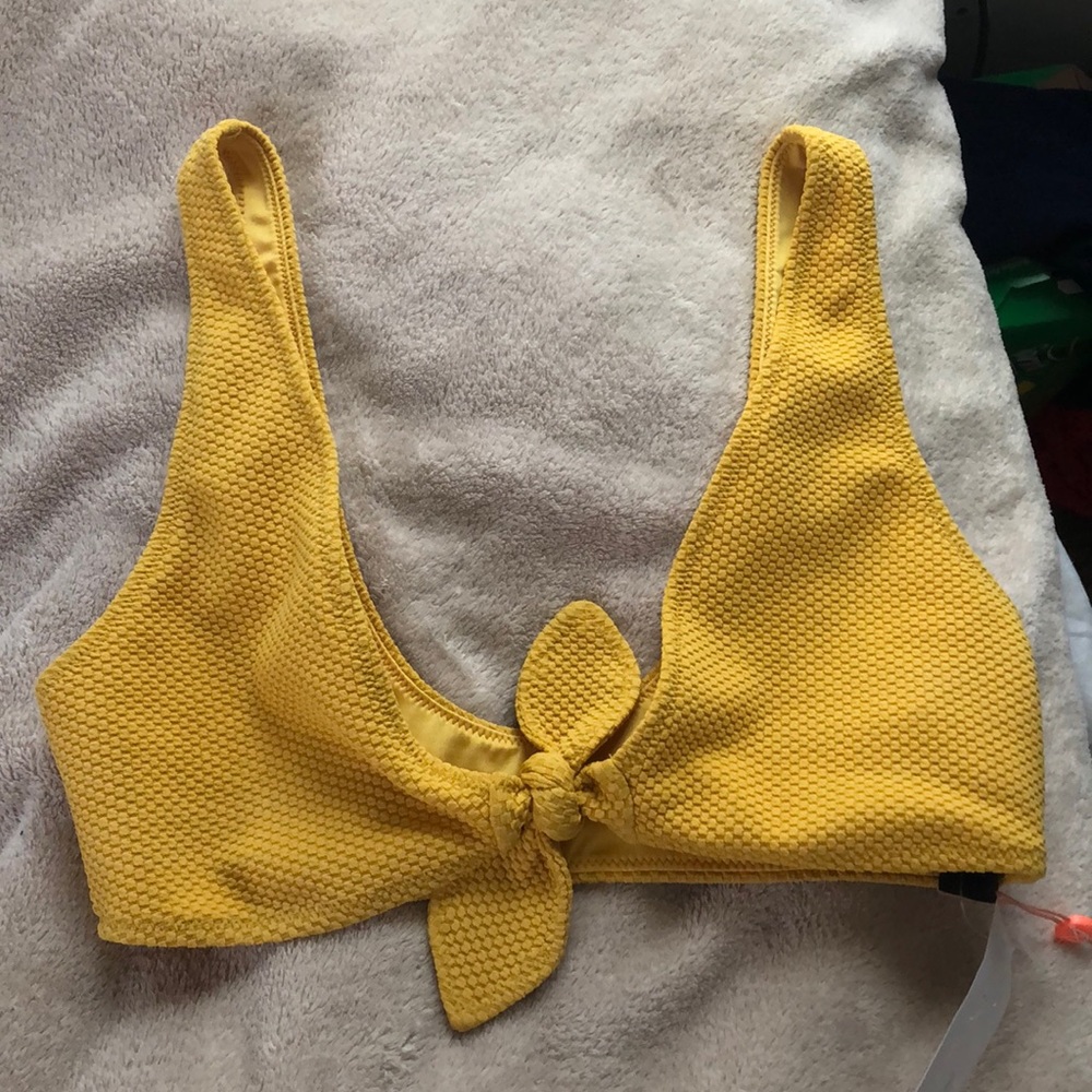 Yellow tie in the front bikini top